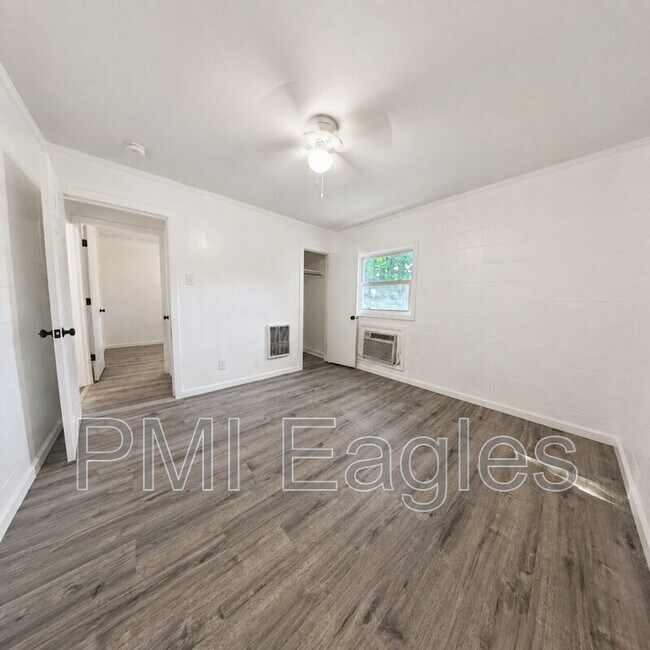 Building Photo - 86 E Fork Dr