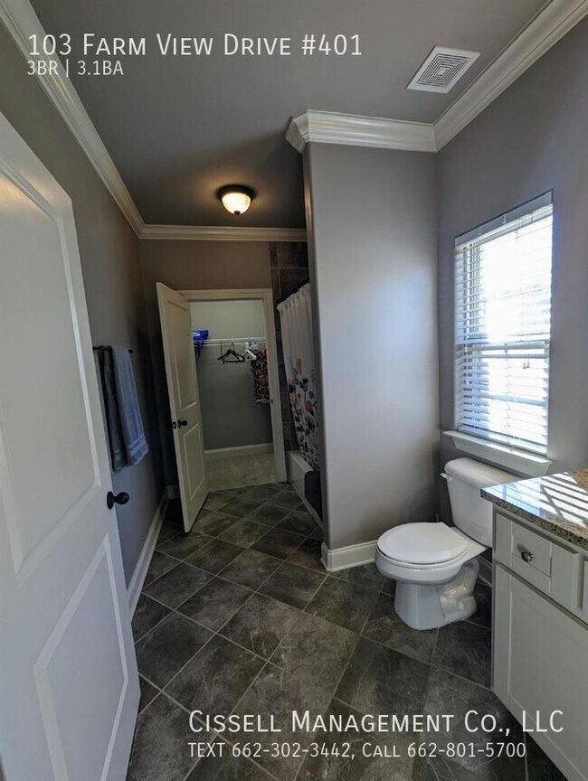 Building Photo - 103 Farm View Drive #401