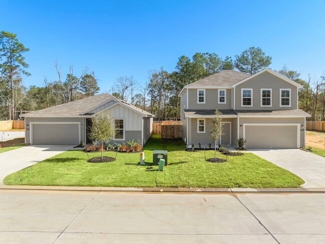 Building Photo - 15794 Del Norte Dr