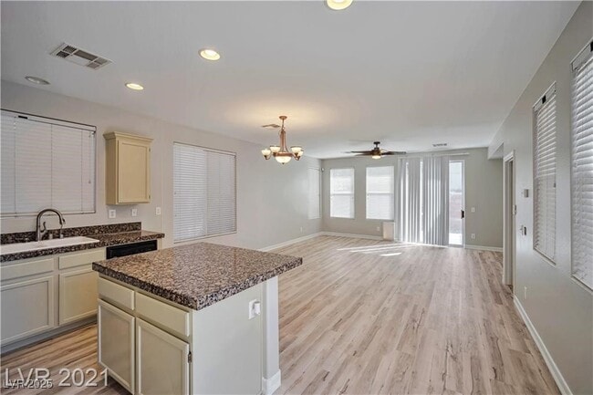 Building Photo - 10966 Positano St