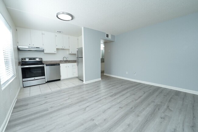 Interior Photo - W St Apartments