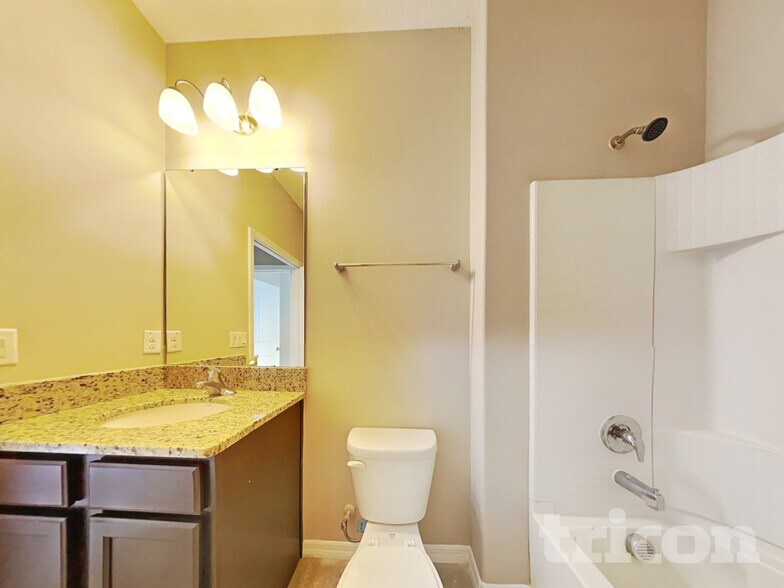 Building Photo - 112 Waterside Cir
