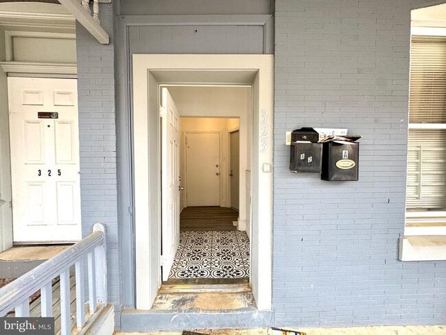 Building Photo - 323 N Preston St