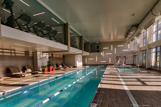 Building Photo - 2bd/1.75ba Seattle Condo