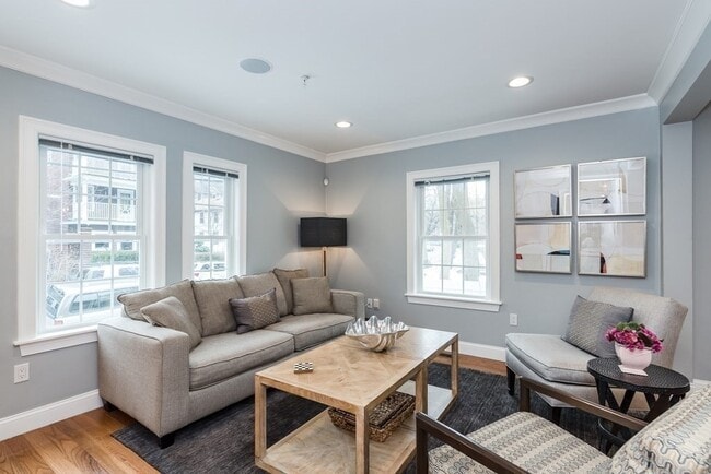 Building Photo - 143 Williams St