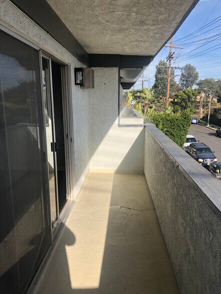Building Photo - 11285 Charnock Rd
