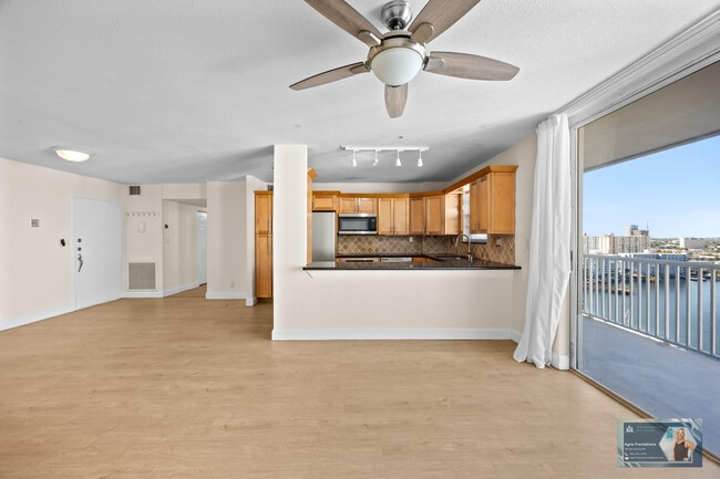 Building Photo - 137 Golden Isles Dr