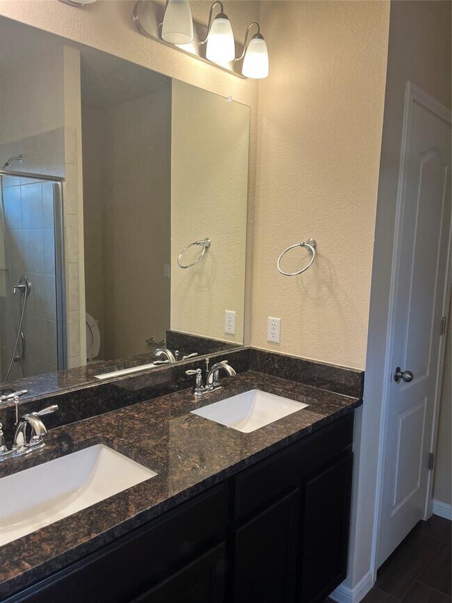 Building Photo - 200 Scenic Hills Cir