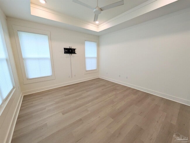 Building Photo - 1332 N 7th Ave