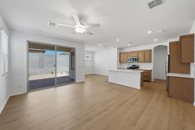 Building Photo - 16194 W Soft Wind Dr