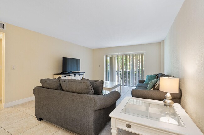 Building Photo - 1111 S Ocean Blvd