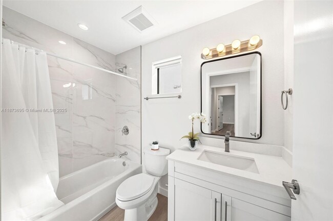 Building Photo - 1251 SW 3rd St