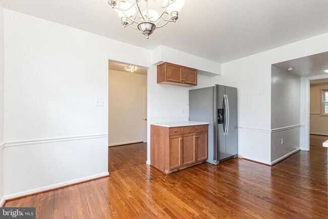 Building Photo - 14849 Ensor Ct