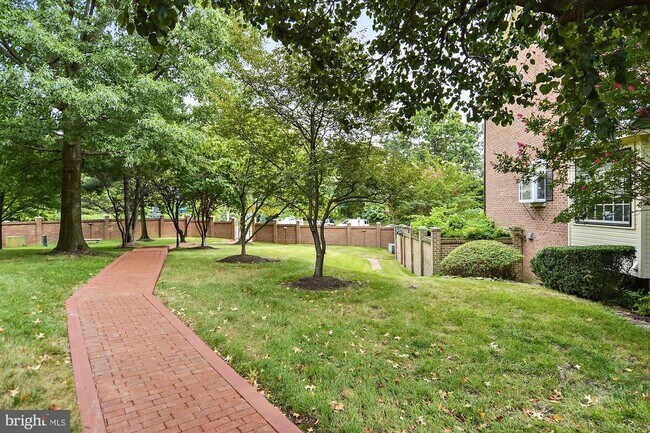 Building Photo - 6267 Masefield Ct