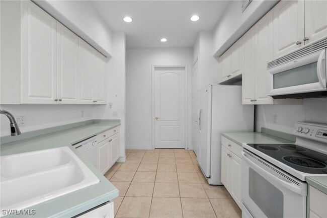 Building Photo - 6010 Jonathans Bay Cir