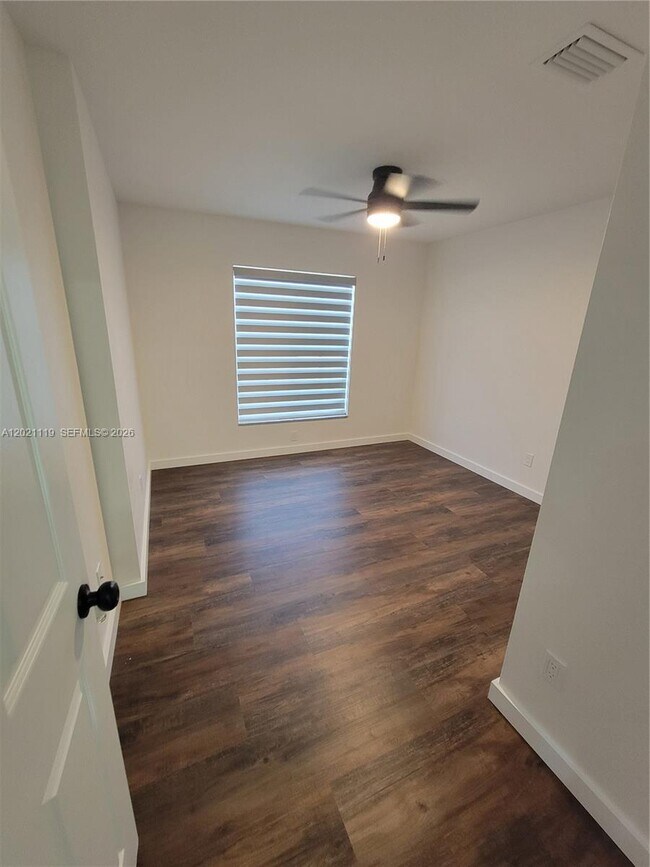 Building Photo - 3415 Sulstone Dr