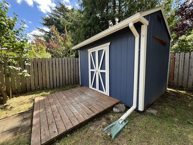 Building Photo - Charming Classic Two-Bedroom Portland Home with Bright Living Spaces, Updated Kitchen & Bonus Bas...