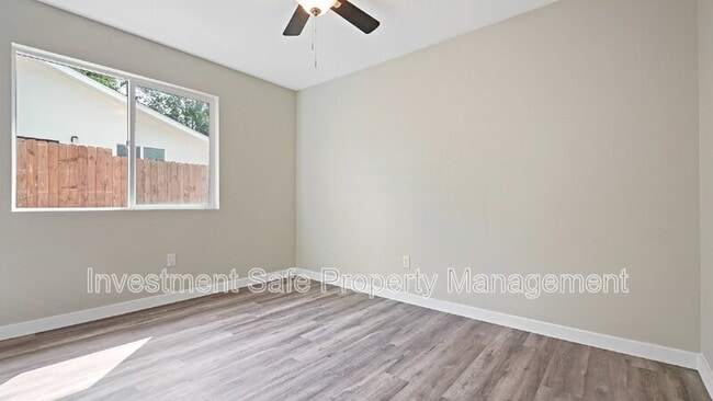 Building Photo - 4275 College Ave