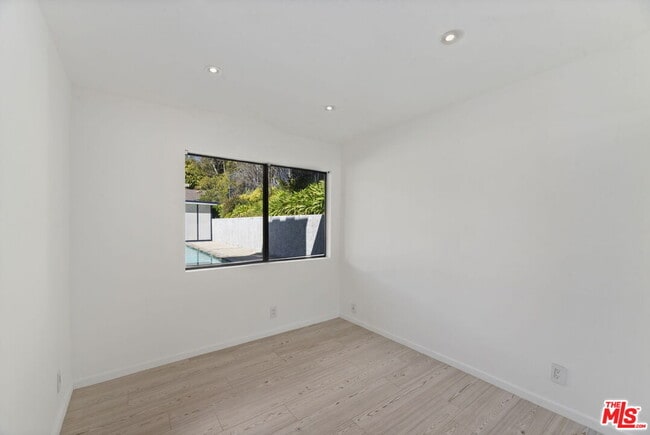 Building Photo - 2937 Deep Canyon Dr