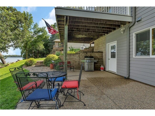 Building Photo - 11610 44th St NE