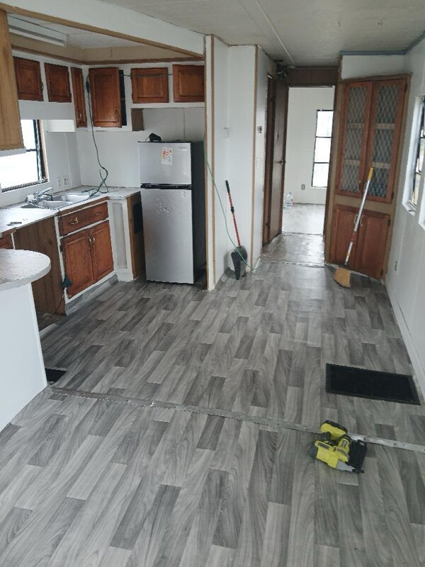 Building Photo - 1475 N Bridge St