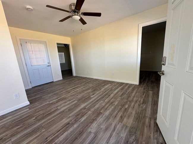 Building Photo - PRIVACY! PRIVACY! Cute newly remodeled 2 bed/1 bath home!