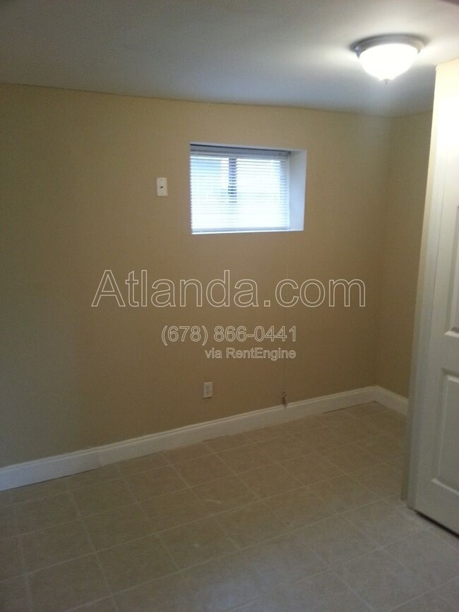 Building Photo - 165 Little St SE