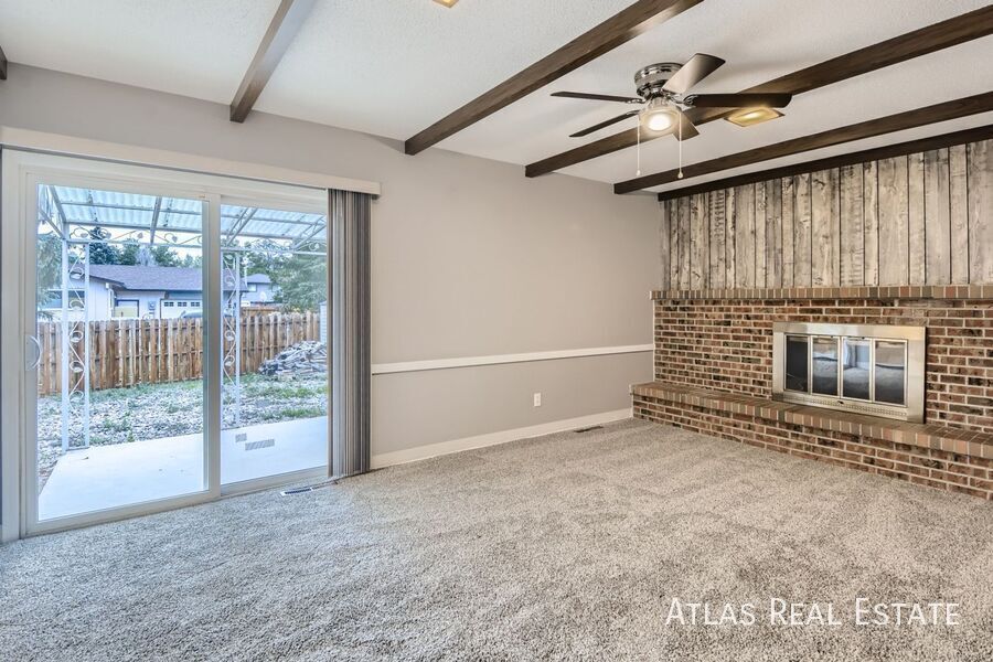 Building Photo - 2306 Zane Pl