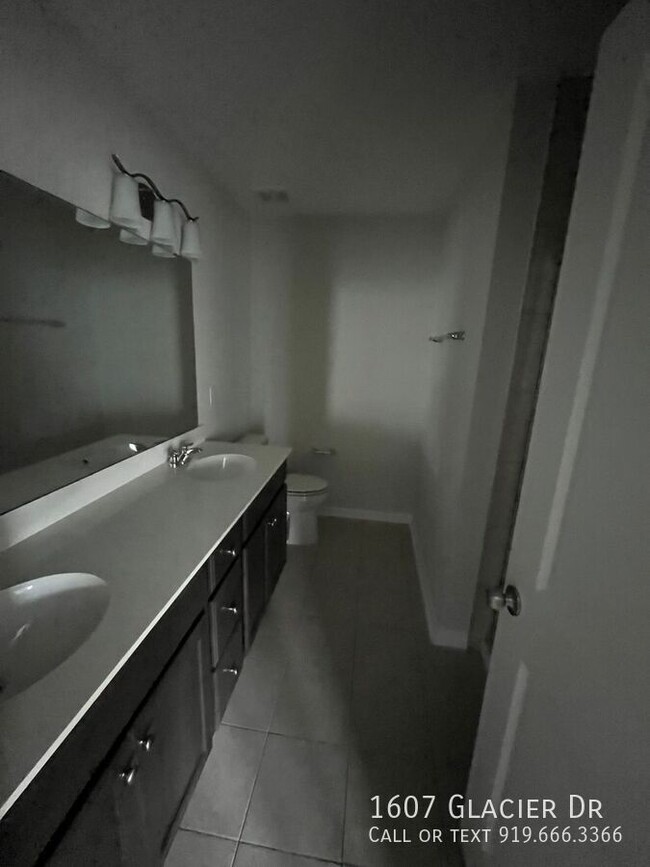 Building Photo - 1607 Glacier Dr