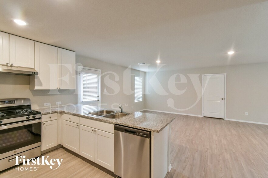 Building Photo - 10711 Giacconi Dr