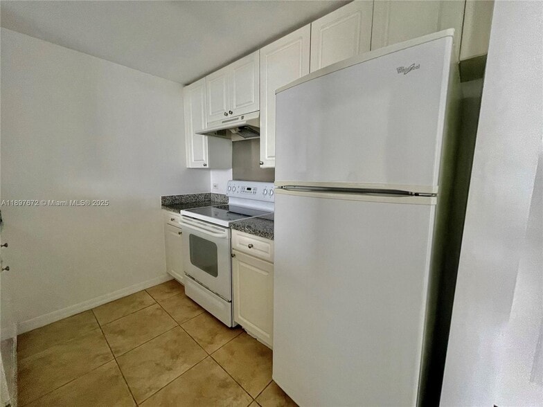 Building Photo - 900 SW 8th St