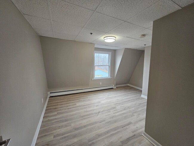 Unit 304 2BD Plus office - 2 Floors - The Village at 82 Main