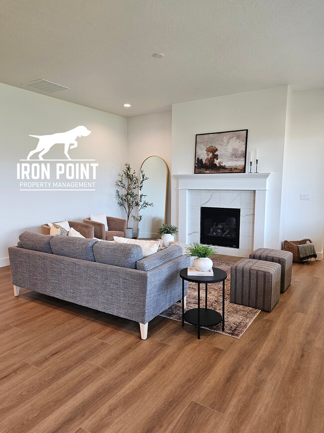 Building Photo - Brand New 4bed/3 bath home w/office, 2 car extended bay garage & all appliances included.