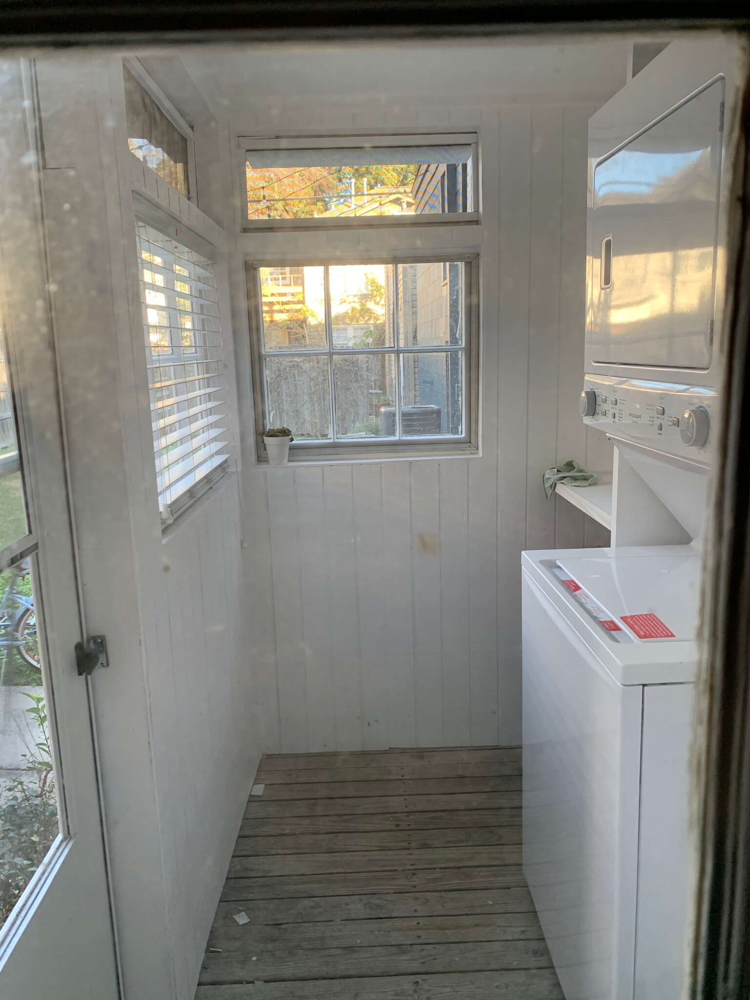 Laundry Room off kitchen - 2304 Southgate Blvd