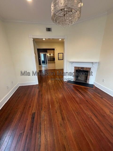 Building Photo - 302 E 33rd St