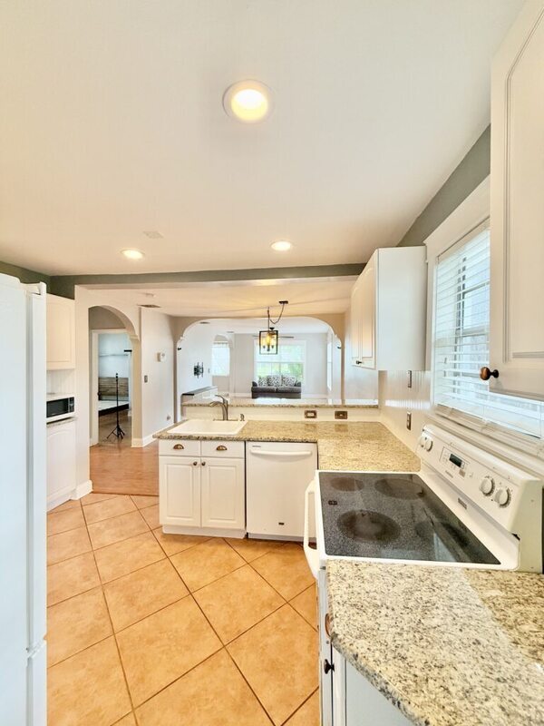 Building Photo - 909 W Fribley St