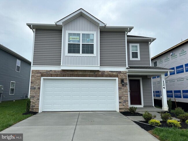 Building Photo - 124 Charing Cross Dr