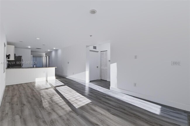 Building Photo - 7777 NW 8th Ct