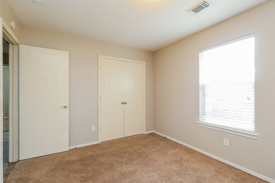 Building Photo - 13102 Gatton Park Dr