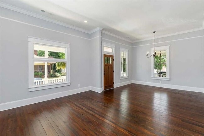 Building Photo - 632 Grady Pl SW