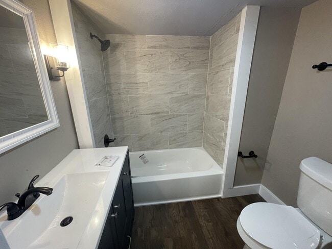 Building Photo - 203 W Purdom