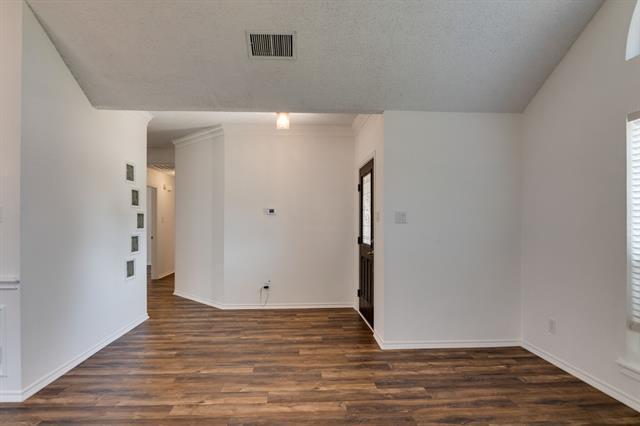 Building Photo - 319 Kessler Dr