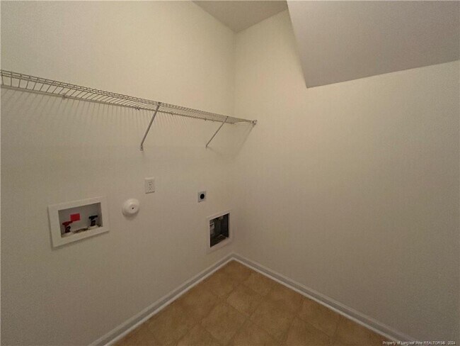 Building Photo - 5336 Nessee St