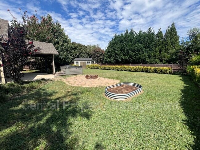 Building Photo - 203 Walker Way