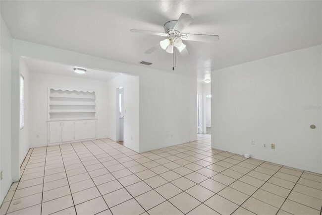 Building Photo - 3808 S Grady Ave
