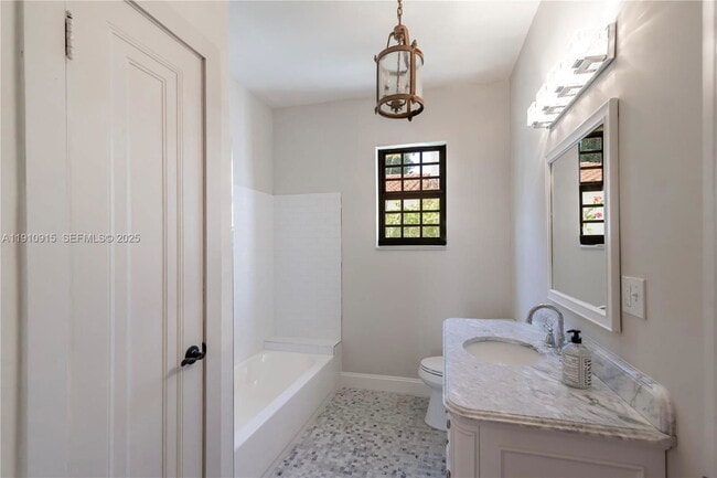 Building Photo - 3718 Sheridan Ave