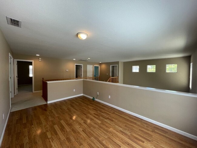 Building Photo - Kitchen Island, Covered Patio w/ Outdoor B...