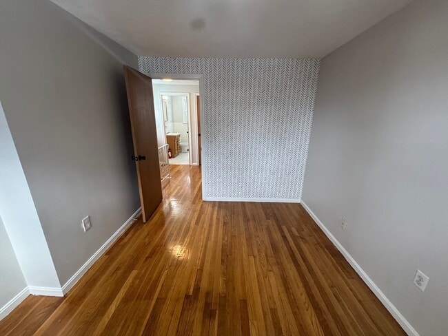 Building Photo - 108 Trimount Ave