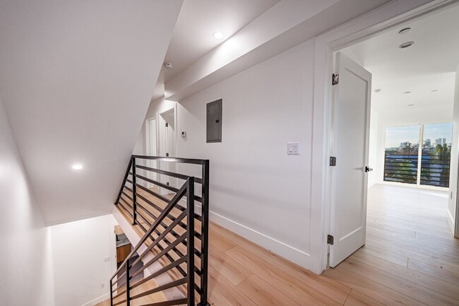 Building Photo - 1658 S. Hayworth