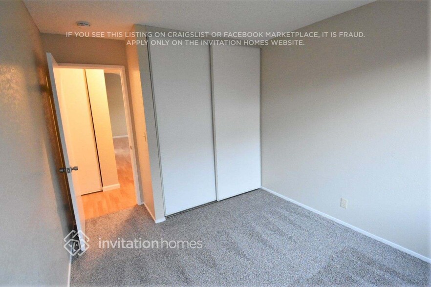 Building Photo - 4920 Dawson Dr